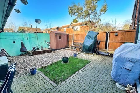 101 Gibbwin, Great Linford, Milton Keynes, MK14 5DH