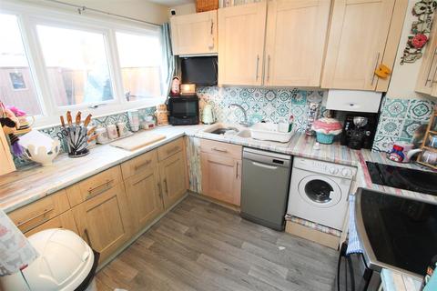 101 Gibbwin, Great Linford, Milton Keynes, MK14 5DH