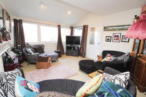 101 Gibbwin, Great Linford, Milton Keynes, MK14 5DH