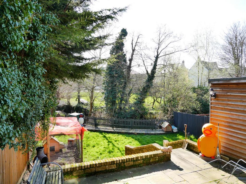 Anchor Road, Calne 5 bed detached house for sale £500,000
