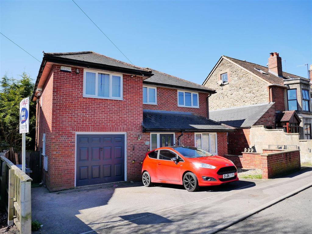 Anchor Road, Calne 5 bed detached house for sale £500,000