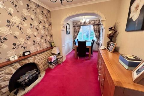 11 Grenobank Road, Grenoside, Sheffield, S35 8NW