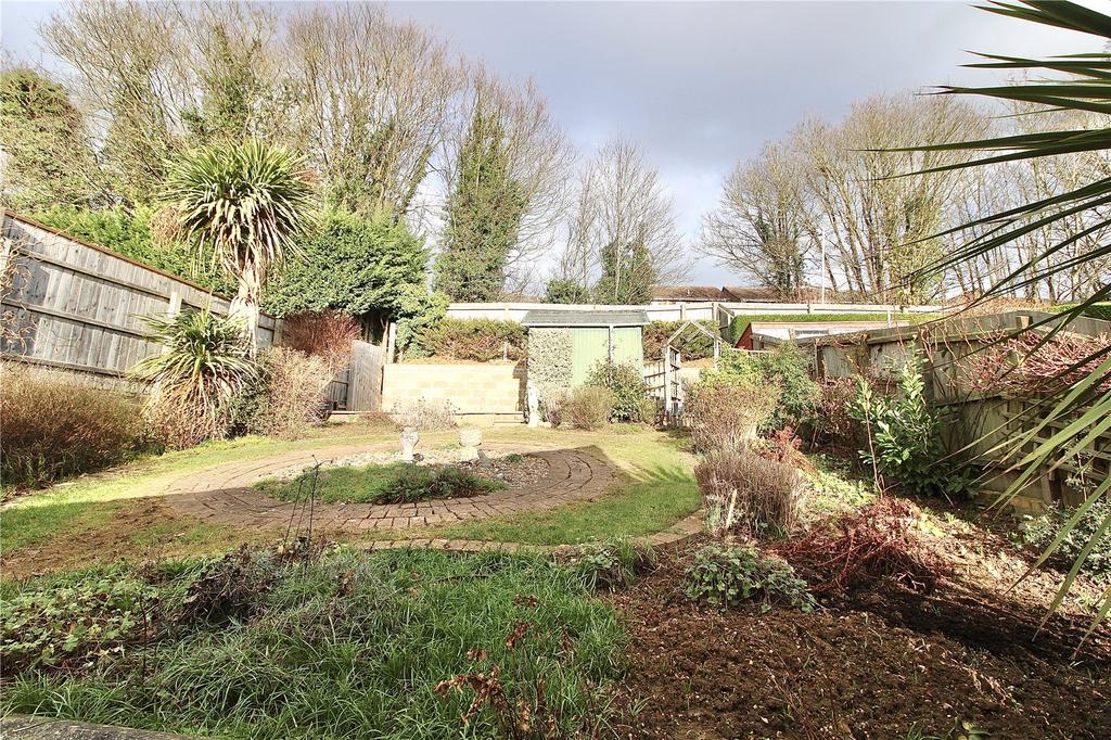 Furness Close, Ipswich, Suffolk, IP2 3 bed detached house for sale £