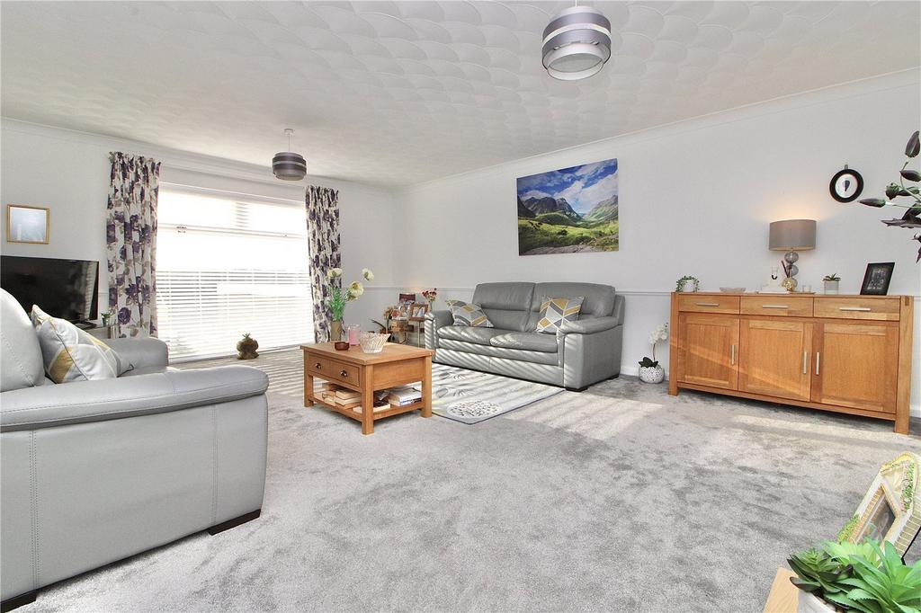 Furness Close, Ipswich, Suffolk, IP2 3 bed detached house for sale £