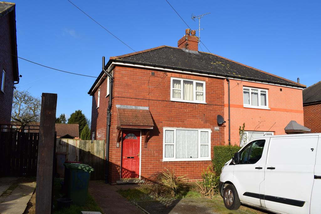 Manton Lane, Hibaldstow, DN20 3 bed semidetached house for sale £135,000