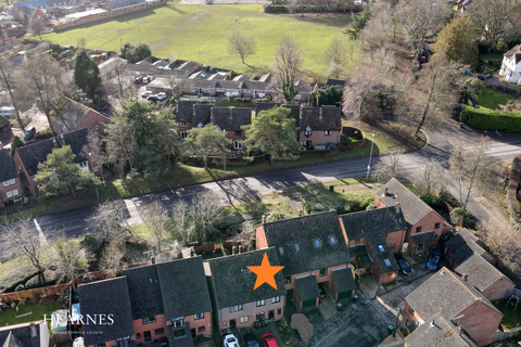 8 Sheppards Field, Wimborne, BH21 1PX