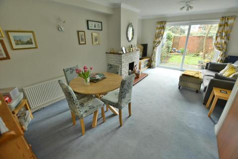 8 Sheppards Field, Wimborne, BH21 1PX