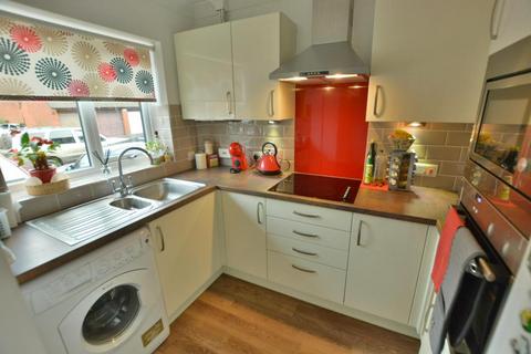 8 Sheppards Field, Wimborne, BH21 1PX