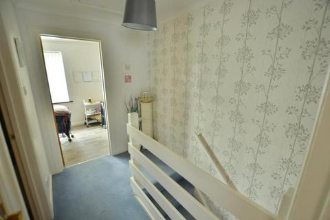 8 Sheppards Field, Wimborne, BH21 1PX