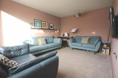 75 Boothfields, Knutsford, WA16 8JY