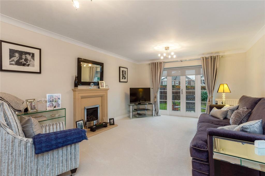 The Breezes, Maidenhead, Berkshire, SL6 4 bed detached house - £945,000