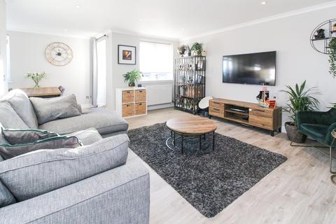 31/11 Ocean Drive, Edinburgh, EH6 6JL