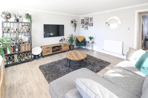 31/11 Ocean Drive, Edinburgh, EH6 6JL
