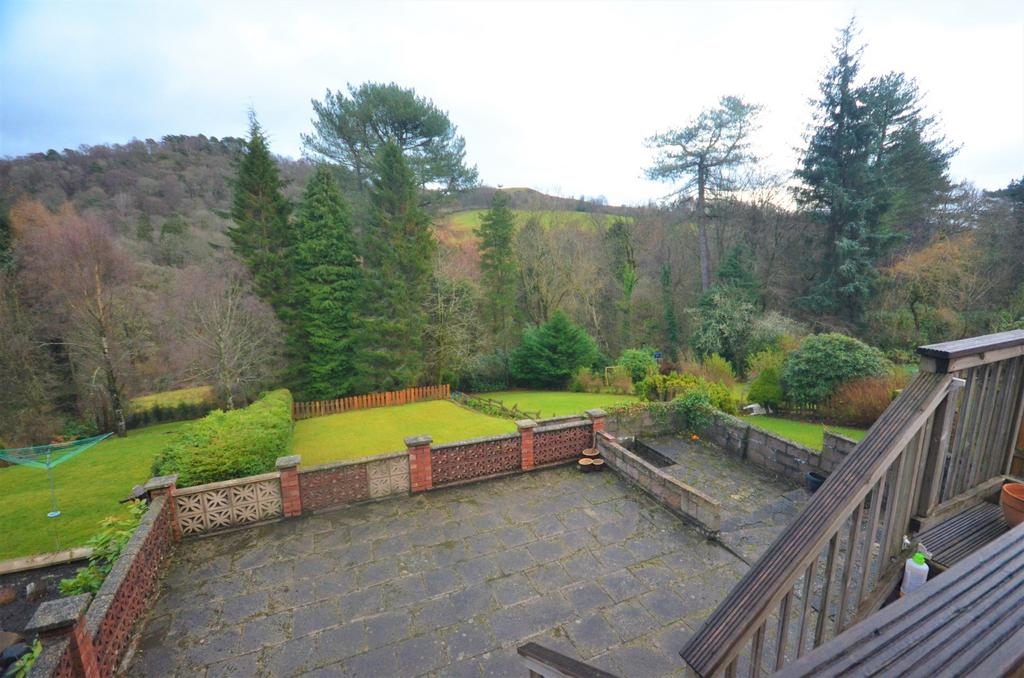 Campbell Avenue, Dumbarton, West... 3 bed semidetached villa £172,500