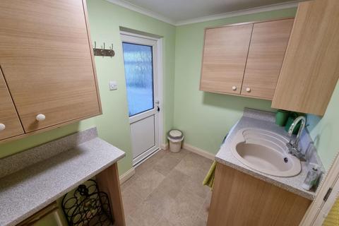 8 Chantry Close, Great Billing, Northampton, NN3 9EG