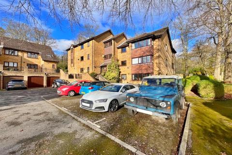 2 bedroom flat to rent, Stanmore