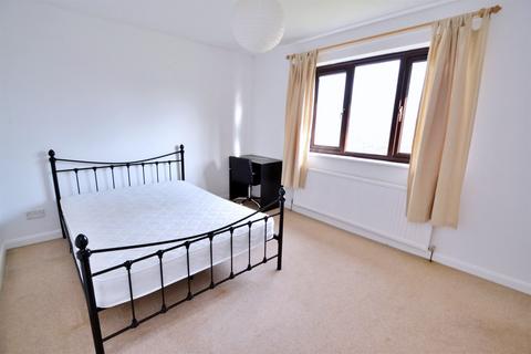 2 bedroom flat to rent, Stanmore