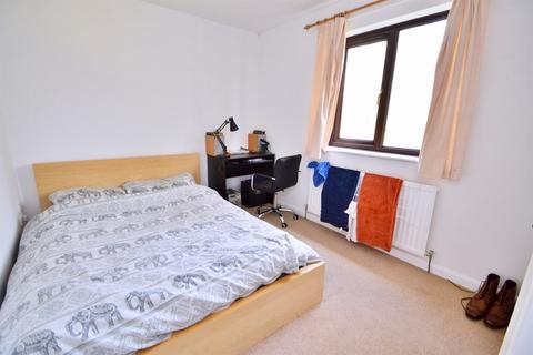 2 bedroom flat to rent, Stanmore