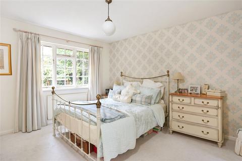 4 bedroom detached house for sale - Annandale Drive, Lower Bourne, Farnham, GU10