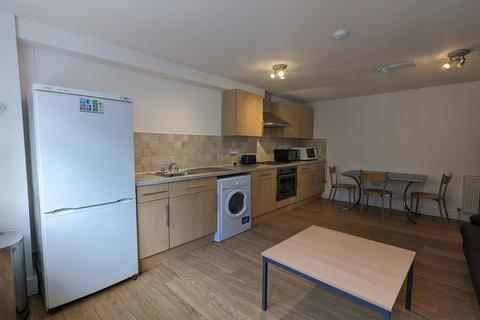 3 bedroom apartment to rent, Oxford, Cowley, Oxfordshire, OX4