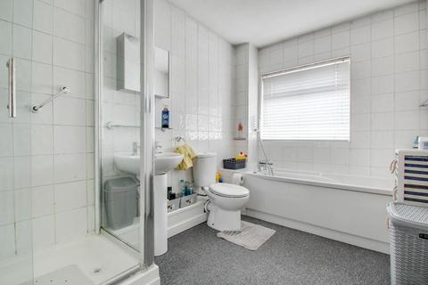 75 Chichester Avenue, Netherton, Dudley, DY2 9JL