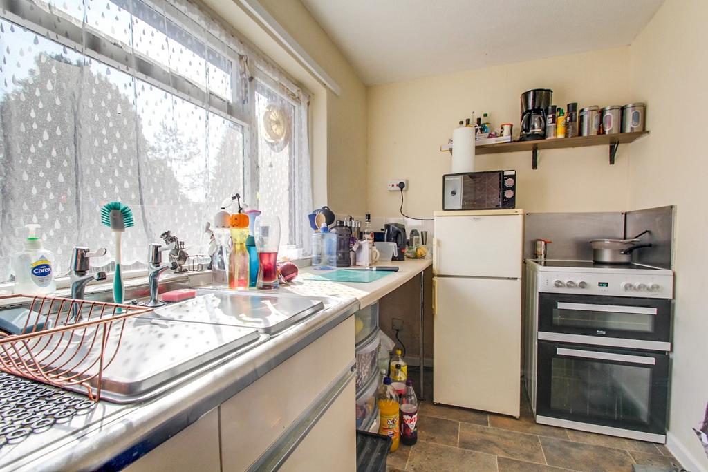 Kitchen 2-min
