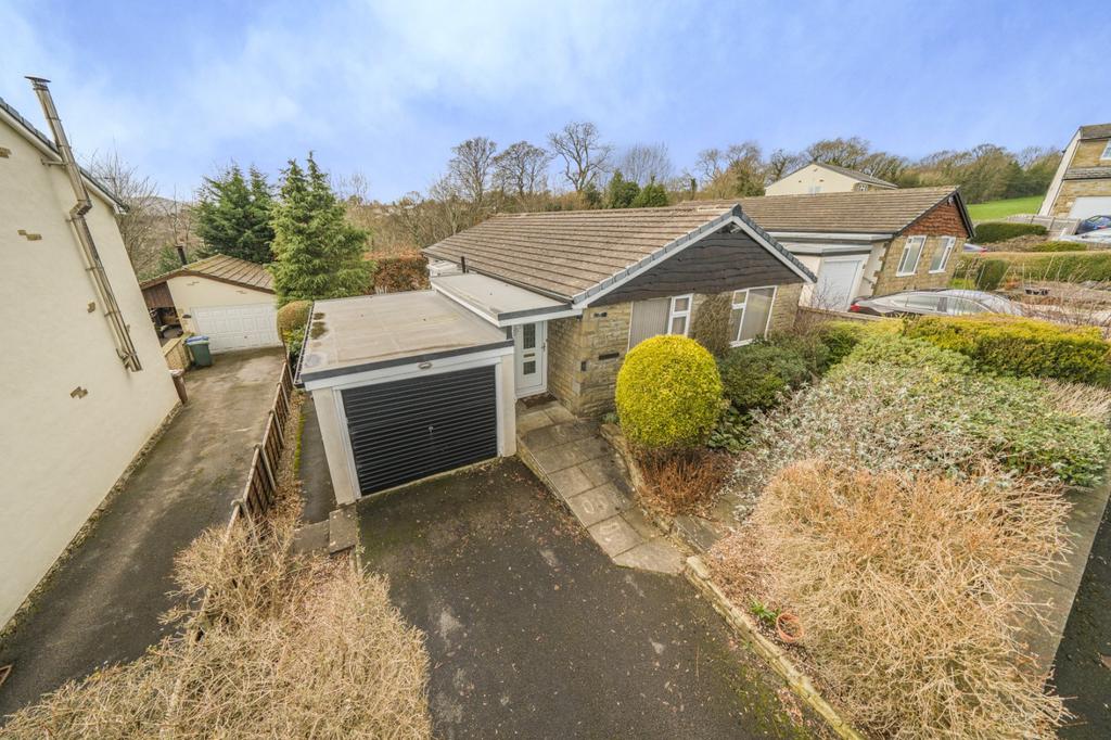 Bradley Grove, Silsden, Keighley, West Yorkshire, BD20 3 bed bungalow