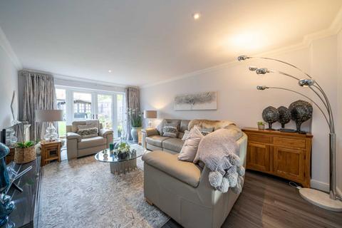 35 Walnut Grove, Hemel Hempstead, HP2 4AP