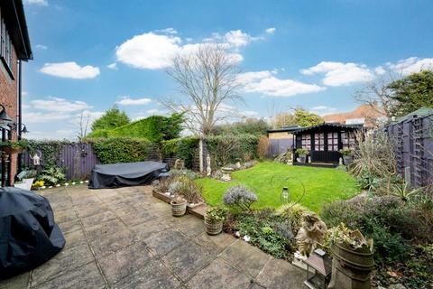 35 Walnut Grove, Hemel Hempstead, HP2 4AP
