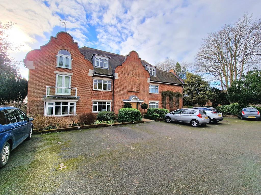 North Road, Hythe, Kent CT21 2 bed flat for sale £400,000