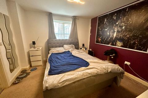 2 bedroom flat for sale, Sween Court, Tamworth, B77