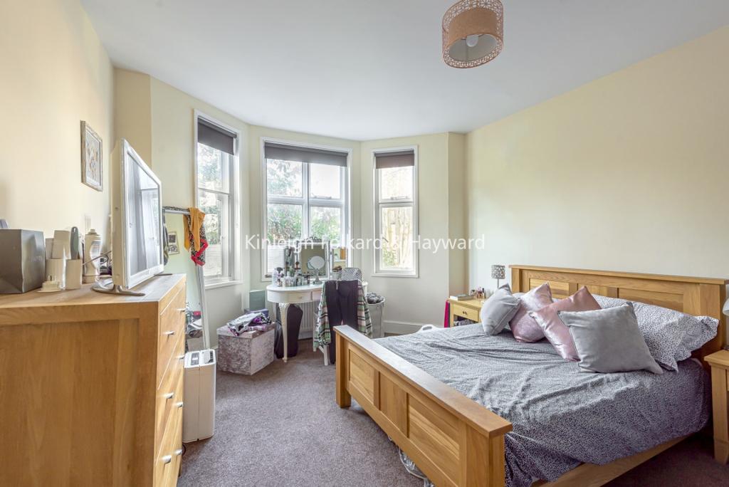 Haslemere Road London N8 1 bed flat £1,699 pcm (£392 pw)