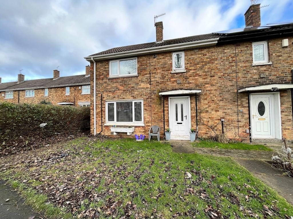 Dunelm Walk, Peterlee, SR8 5BN 3 bed end of terrace house £65,000