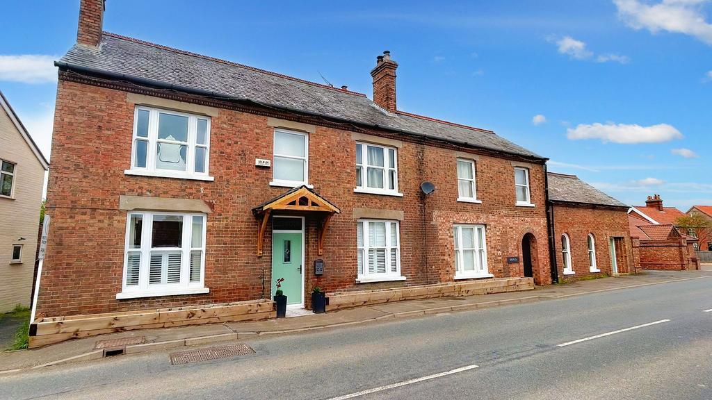 Lynn Road, Walpole Highway, PE14 6 bed detached house for sale £600,000