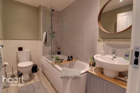 89 Arkwright Walk, Nottingham, NG2 2HY