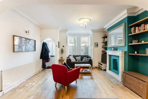 28 Wrexham Road, London, E3 2TJ