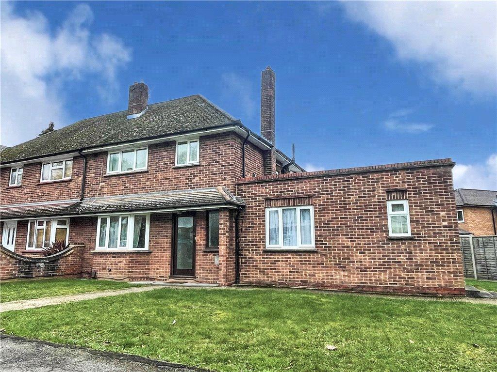 Spring Rise, Egham, Surrey, TW20 5 bed semidetached house to rent £