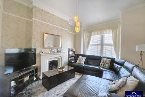 4 bedroom end of terrace house for sale, Bloomfield Road, Blackpool, FY1