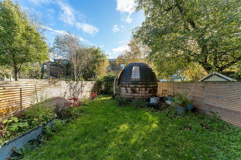 61 Allerton Road, London, N16 5UF