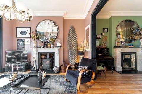 61 Allerton Road, London, N16 5UF