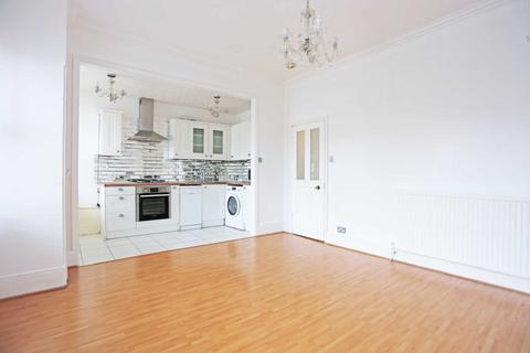 2 bedroom flat to rent, Mansfield Road, Ilford, IG1