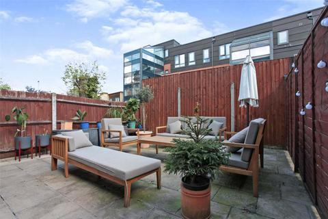 83a Mount Pleasant Lane, London, E5 9EW