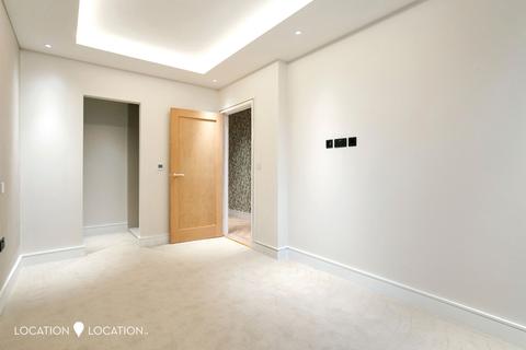 2 bedroom apartment for sale - 397 Cockfosters Road, London, EN4