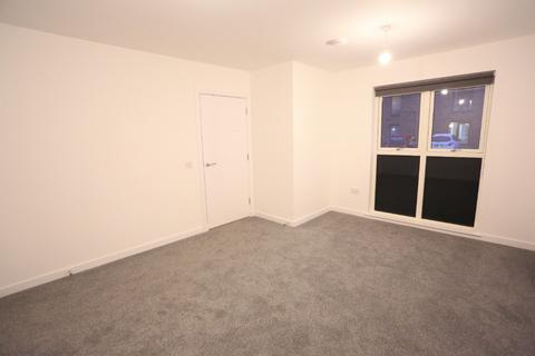 4 bedroom terraced house to rent, Griffin Road, Muirhouse, Edinburgh, EH4