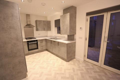 4 bedroom terraced house to rent, Griffin Road, Muirhouse, Edinburgh, EH4