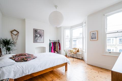 45 Roding Road, London, E5 0DN