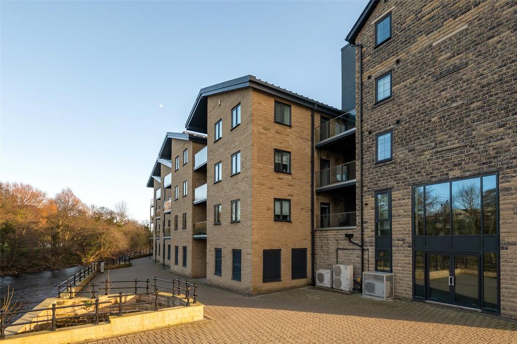 Mill Way, Otley, West Yorkshire, LS21 2 bed apartment £275,000