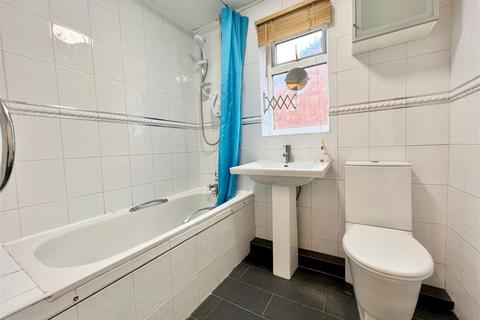 4 Bankfield, Bardsey, Leeds, LS17 9AP