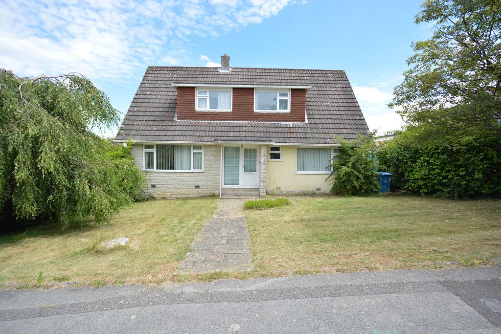 Merriefield Avenue, Broadstone BH18 3 bed chalet £625,000