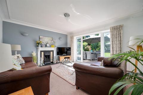 110 Dorridge Road, Dorridge, Solihull, B93 8BP